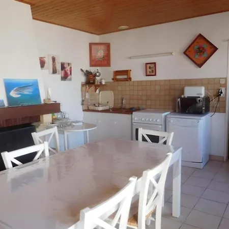 Dom wakacyjny House Agreable Maison, Idealement Placee, Proche Plan D'eau Et Commerces